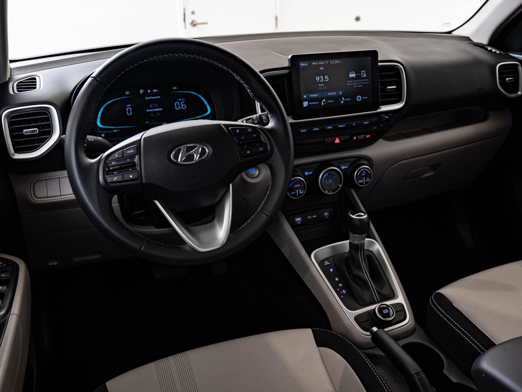 Used 2025 Mirage Green Hyundai SEL image 4