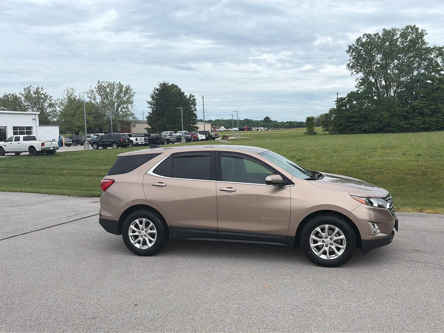 Used 2018 Chevrolet Equinox LT with VIN 2GNAXJEV9J6208811 for sale in Crawfordsville, IN