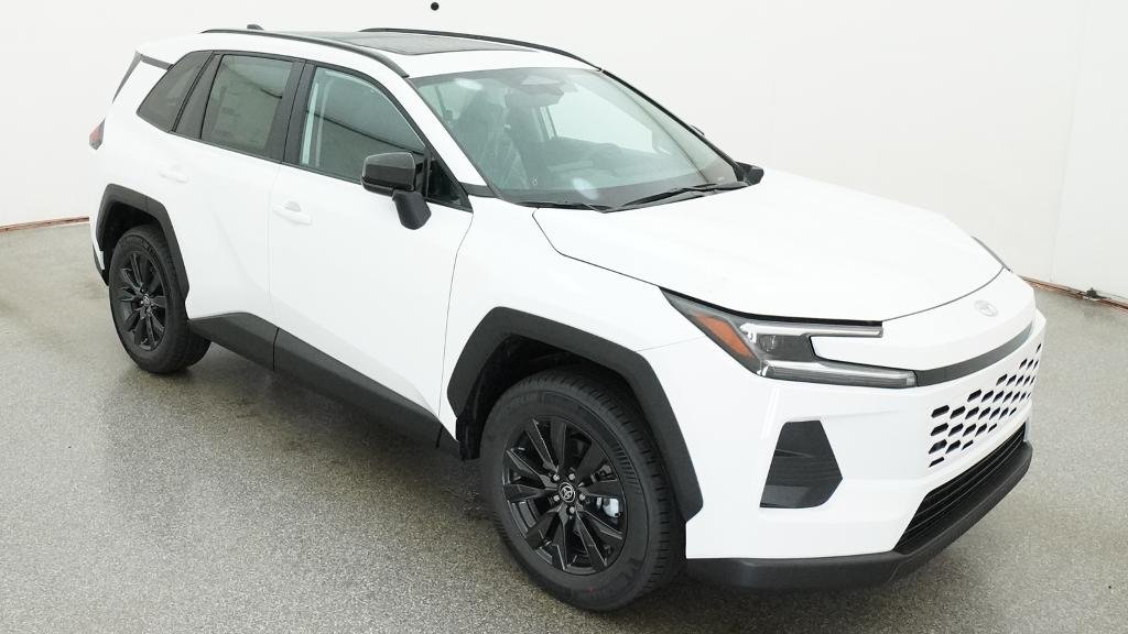 New 2026 Ice Cap Toyota XLE Premium image 10