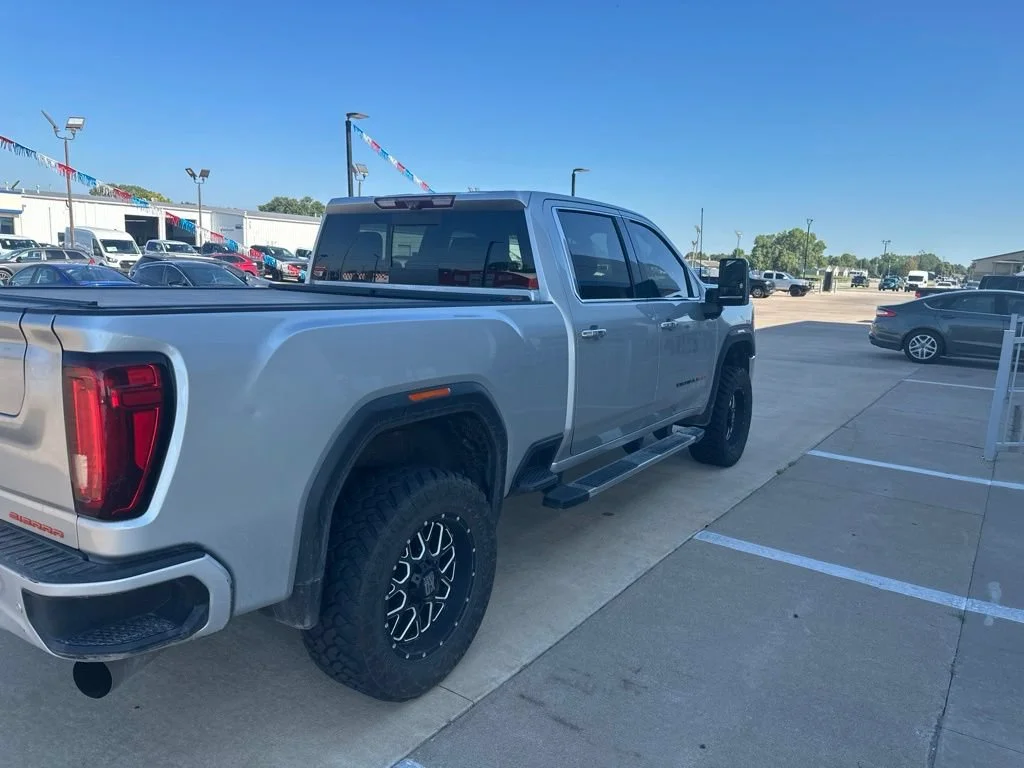 Used 2020 QUICKSILVER METALLIC GMC Denali image 37