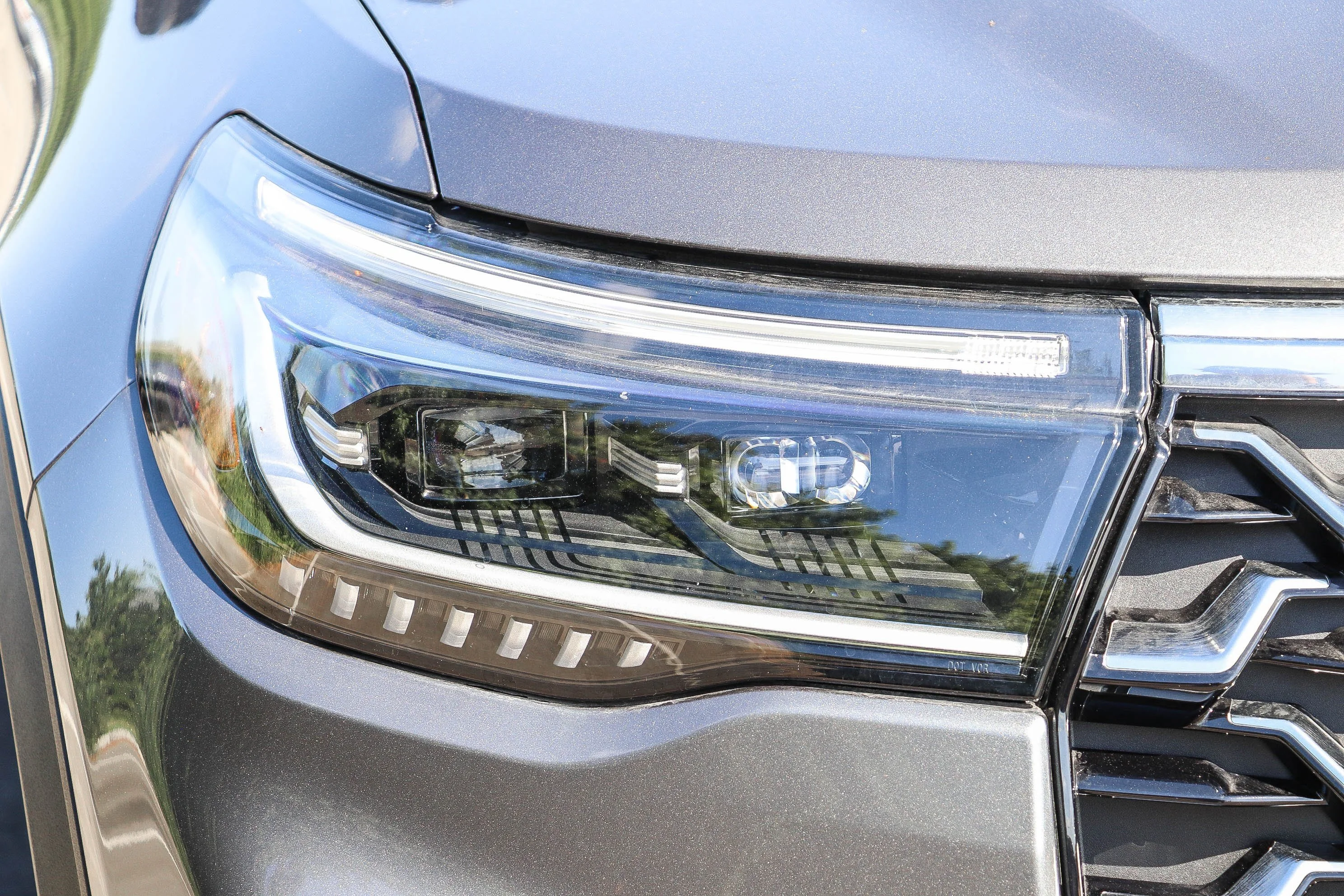 New 2026 Carbonized Gray Metallic Ford Platinum™ image 4