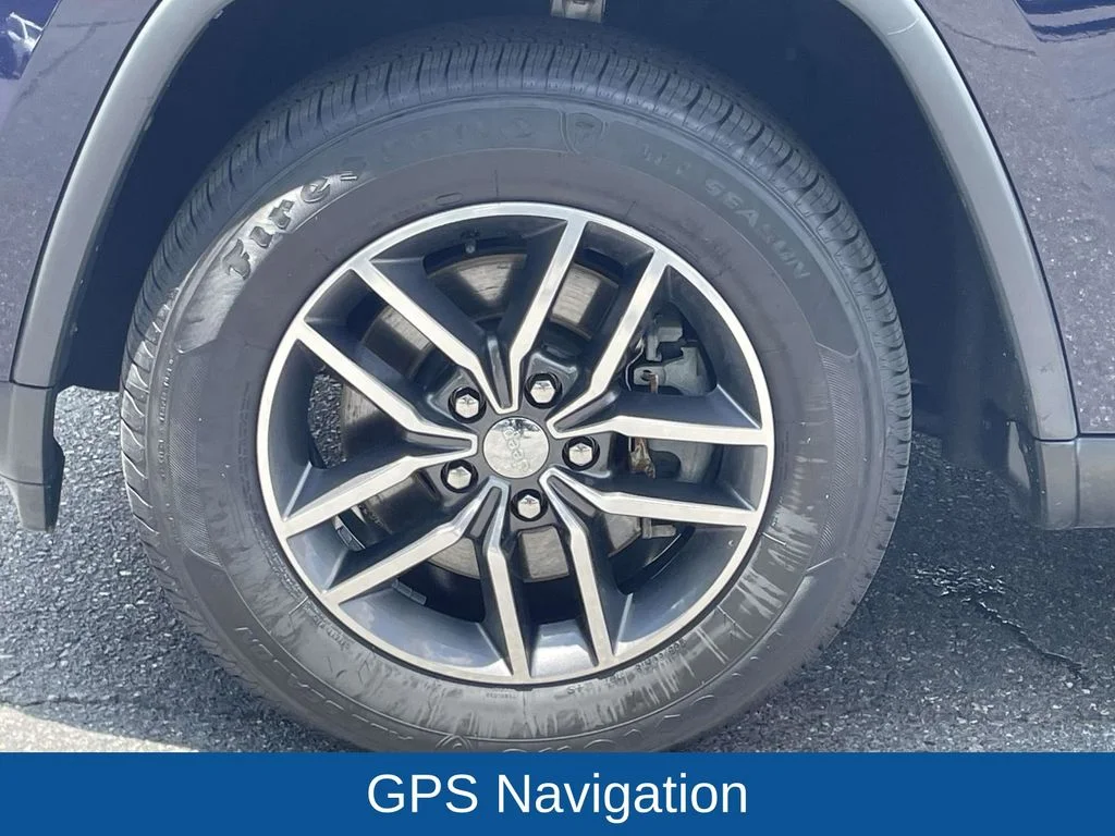 Used 2018 Blue Jeep Limited image 11