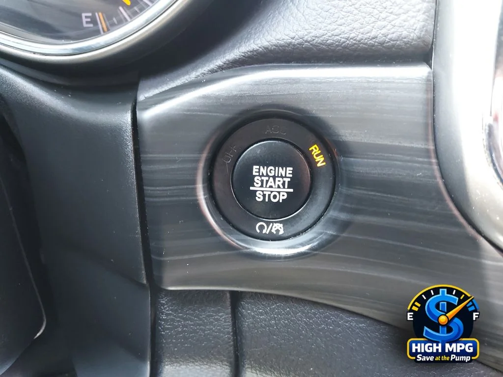 Used 2021 Black Jeep Laredo E image 15