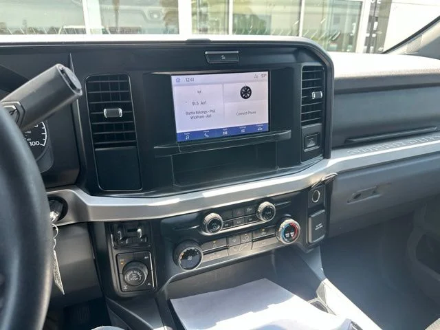 Used 2025 Oxford White Ford XLT image 15