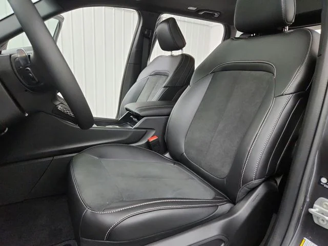 New 2026 Baltic Gray Metallic Clearcoat Jeep Altitude image 19