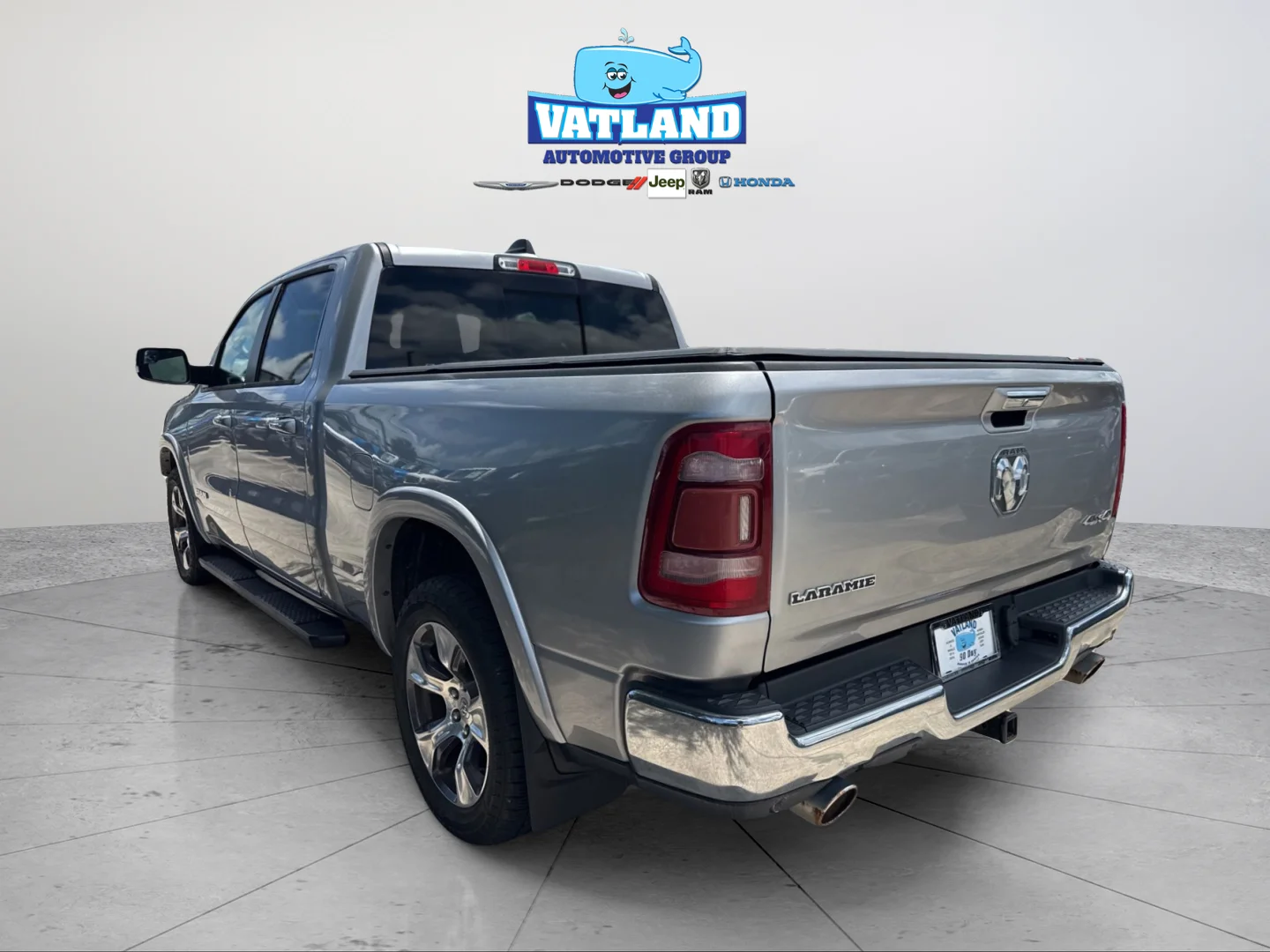 Used 2019 Billet Silver Metallic Ram Laramie image 6
