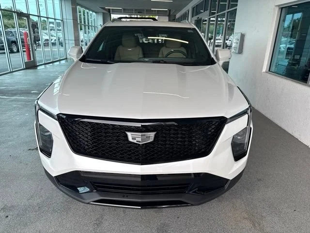 Used 2025 Crystal White Tricoat Cadillac Premium Luxury image 2