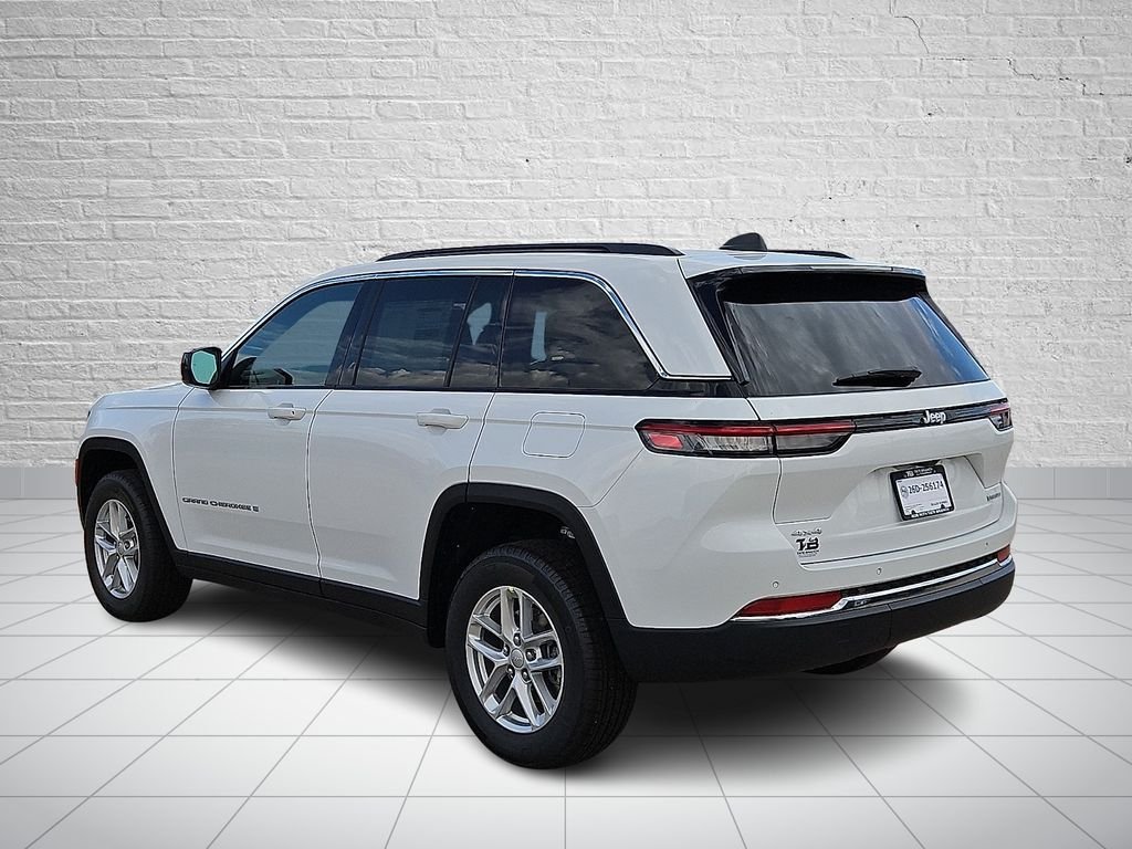 New 2026 Bright White Clearcoat Jeep Laredo X image 3