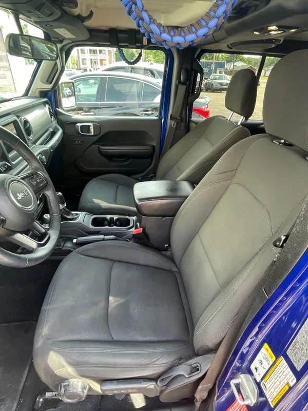 Used 2019 Blue Jeep Unlimited Sport S image 8