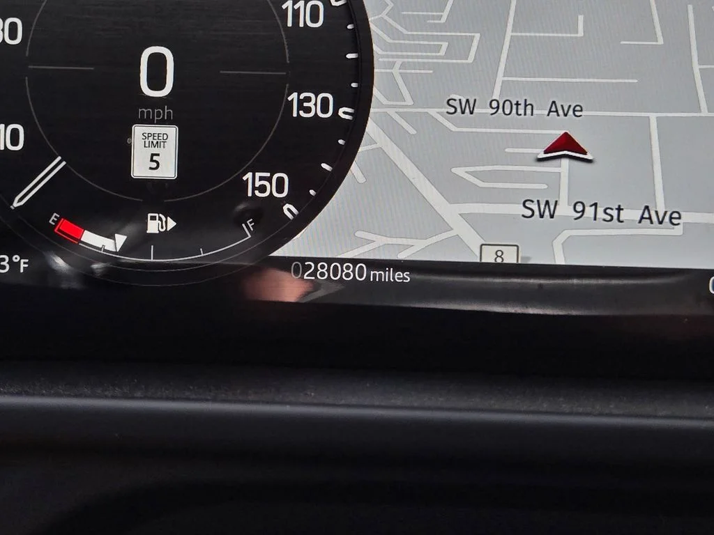 Used 2024 Tasman Blue Metallic Land Rover X-Dynamic SE image 26