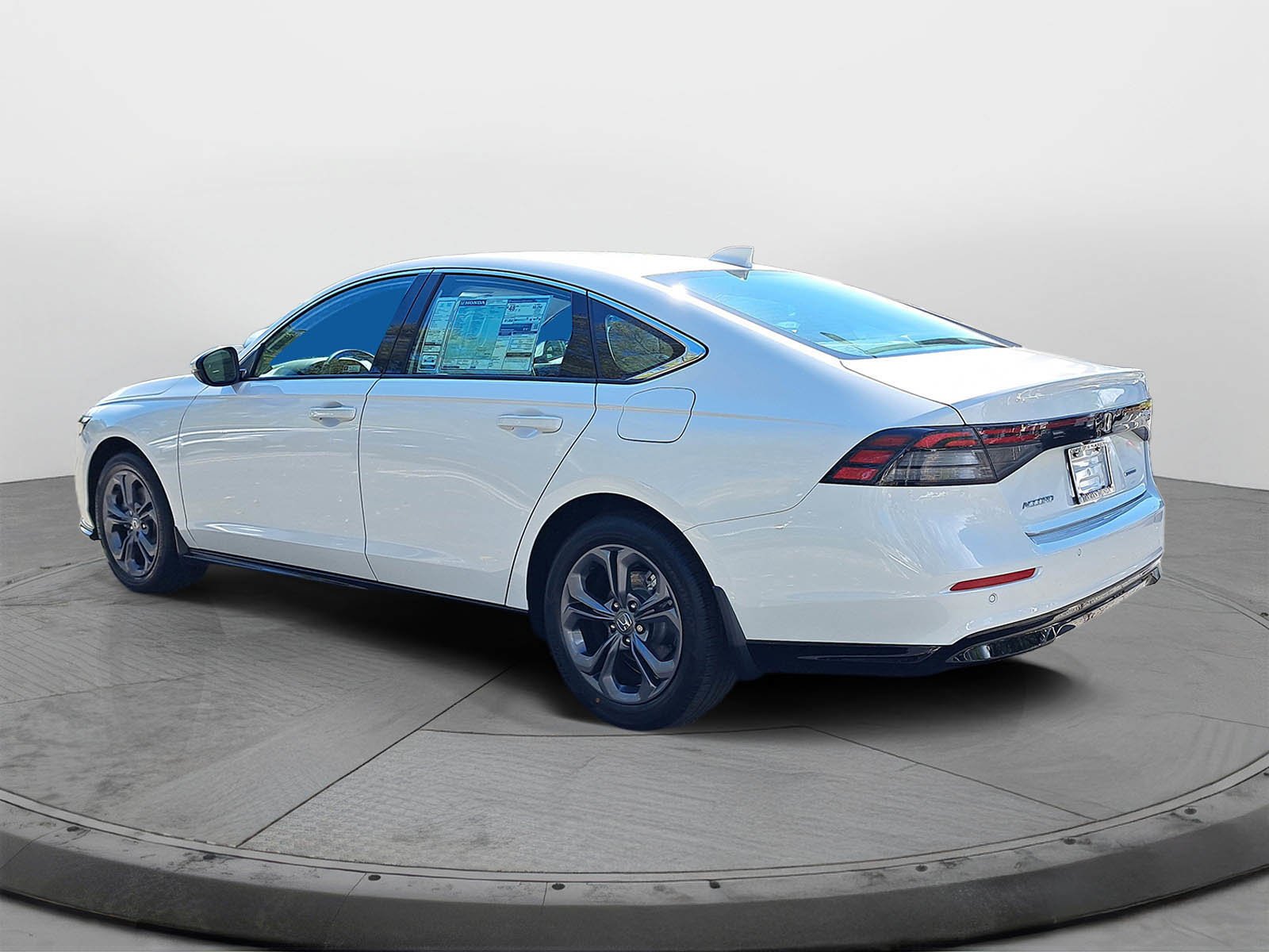 New 2026 Platinum White Pearl Honda EX-L image 4
