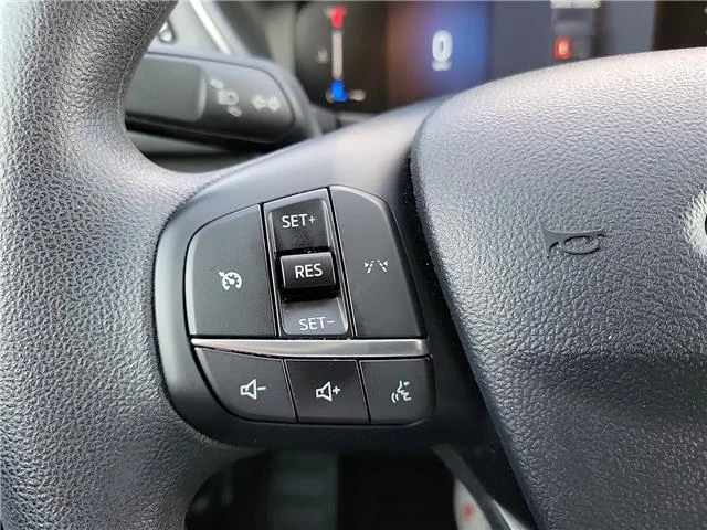 Used 2025 Agate Black Metallic Ford Active Front-Wheel Drive image 20