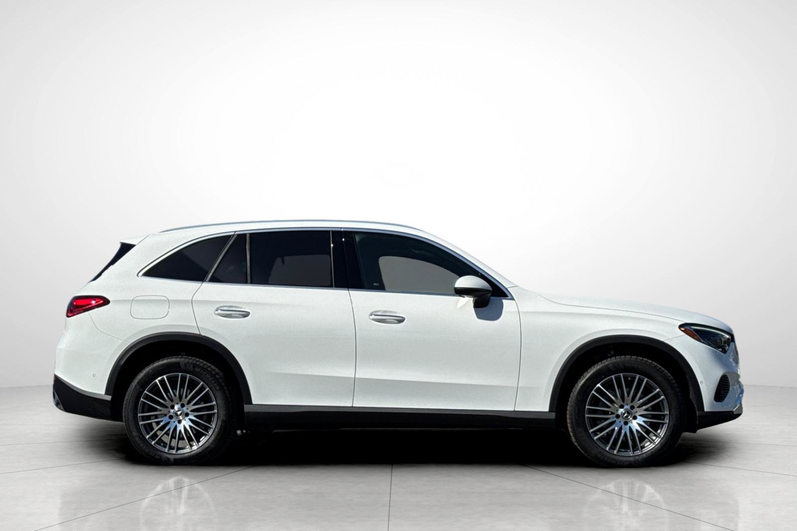 Certified Used 2026 White Mercedes-Benz GLC 300 image 33