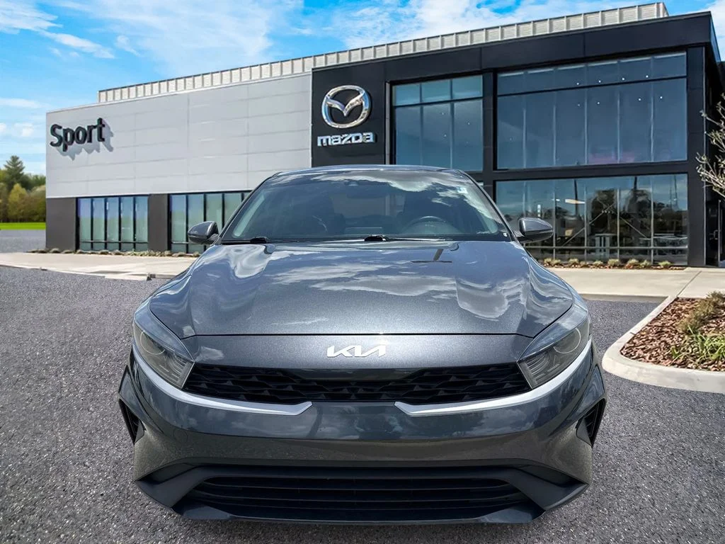 Used 2022 Gray Kia LXS image 9