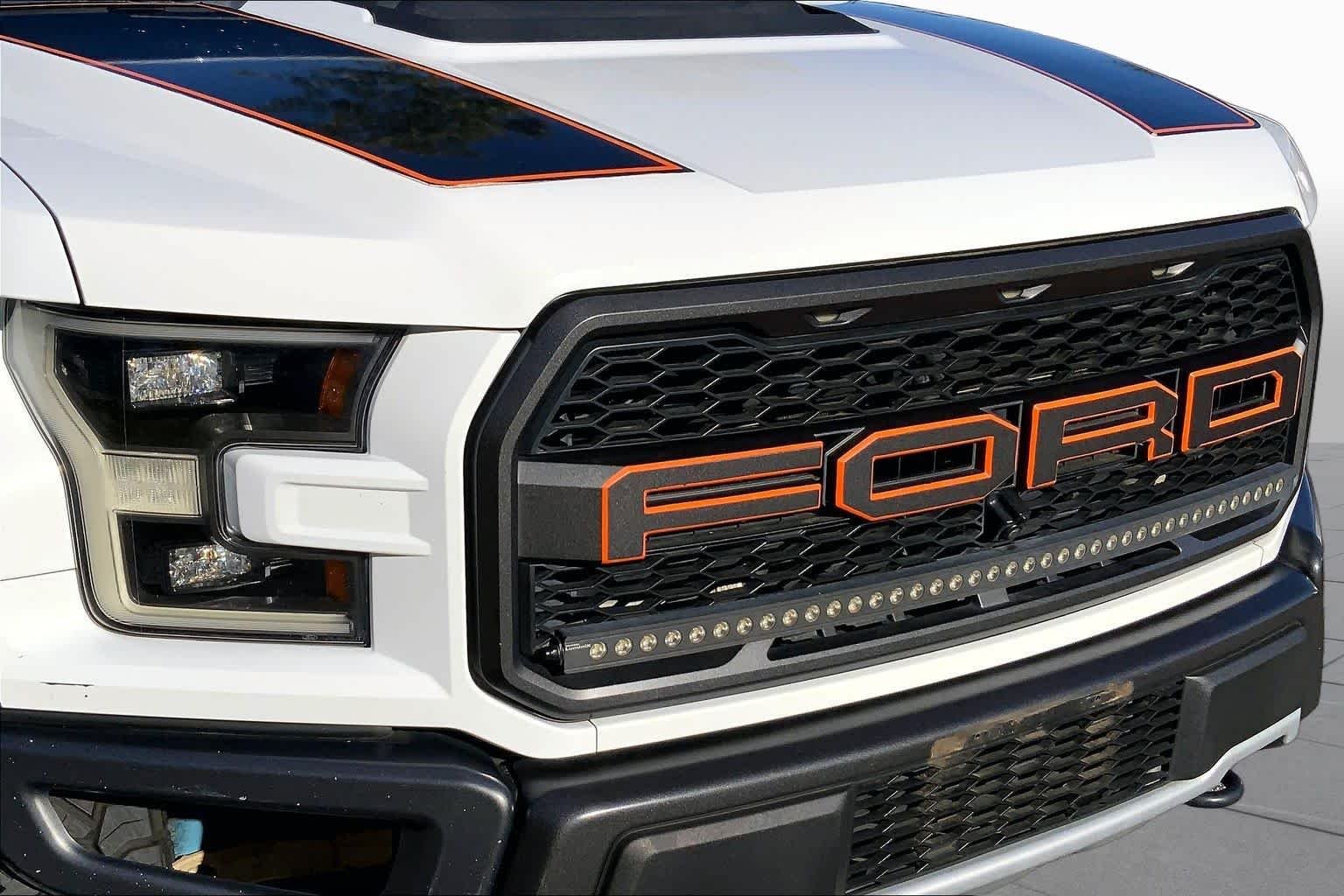 Used 2017 Oxford White Ford Raptor image 30