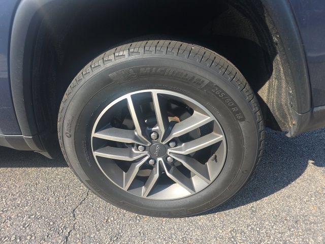 Used 2020 Slate Blue Pearlcoat Jeep Limited image 5