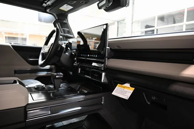 2026 GMC HUMMER EV 2X - Photo 12