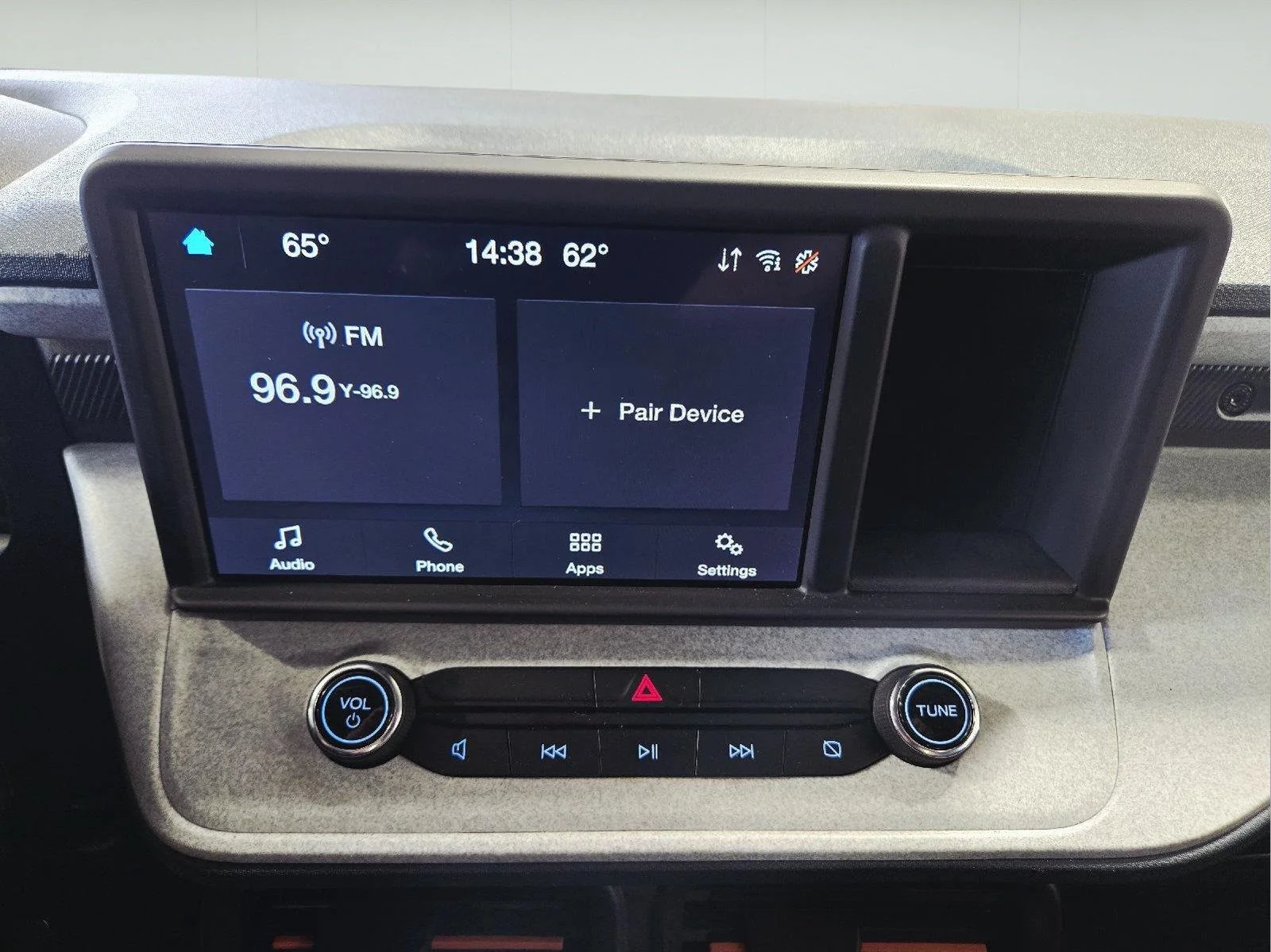 Used 2024 Cactus Gray Ford XLT image 18