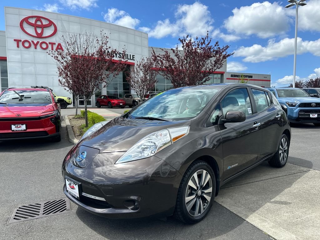 2016 Nissan Leaf SV's photo