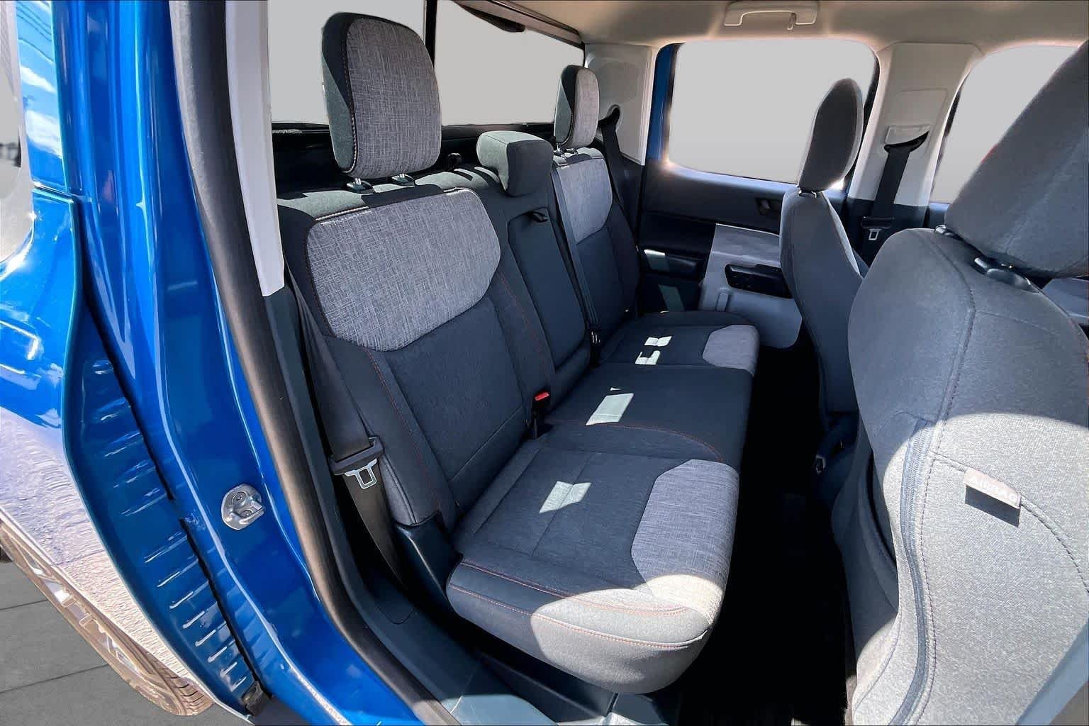 Used 2022 Velocity Blue Ford XLT image 18