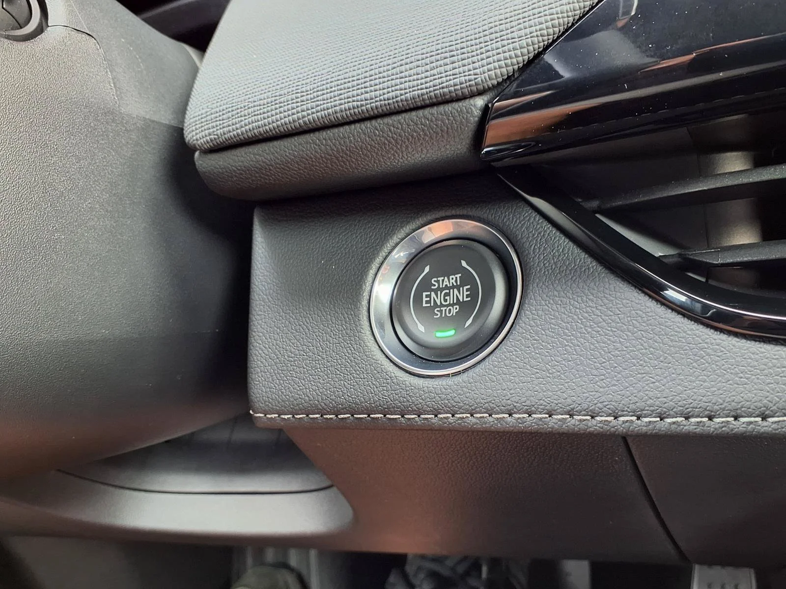 2026 Buick Enclave Sport Touring - Photo 10