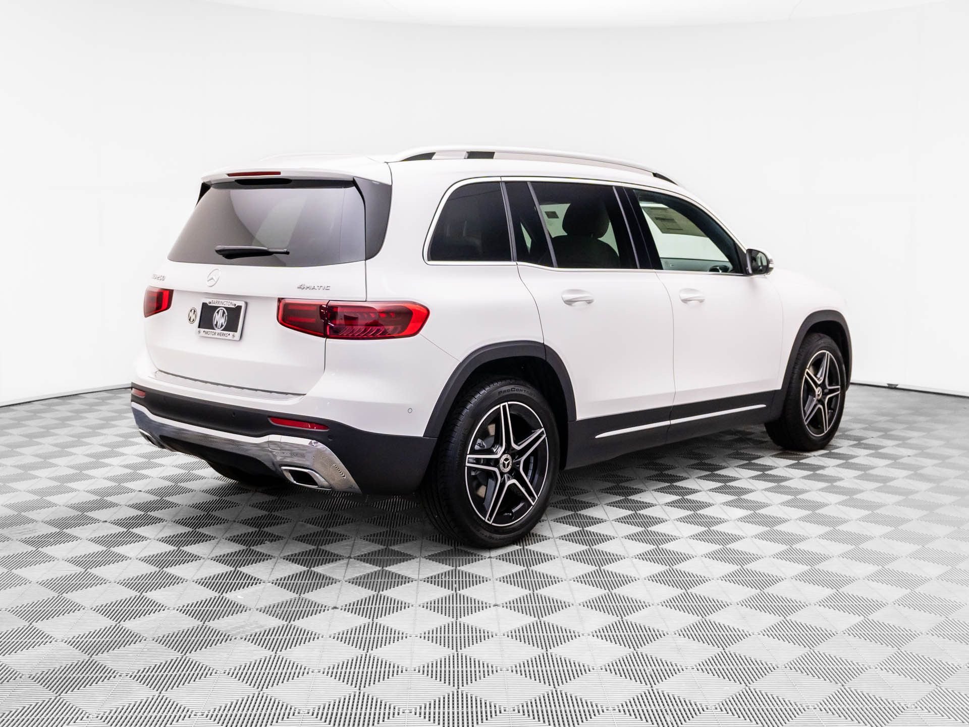 New 2026 White Mercedes-Benz GLB 250 image 5
