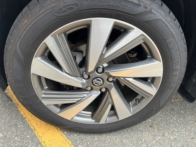 Used 2019 Gun Metallic Nissan SL image 9