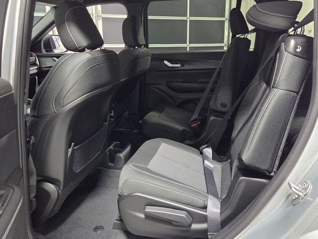 New 2026 Silver Zynith Exterior Paint Jeep Laredo X image 6