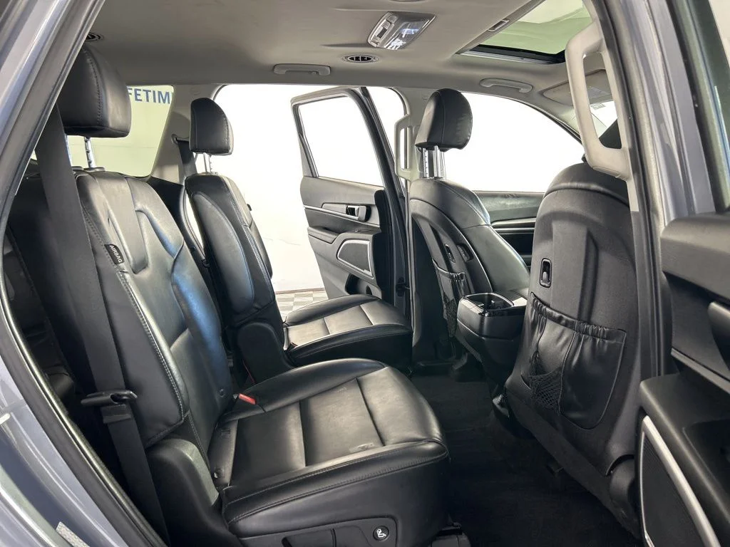 2024 Kia Telluride S - Photo 32