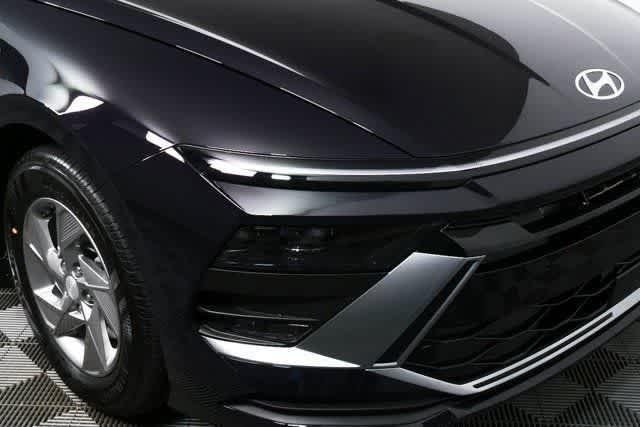 New 2026 Carbon Blue Hyundai SE image 74