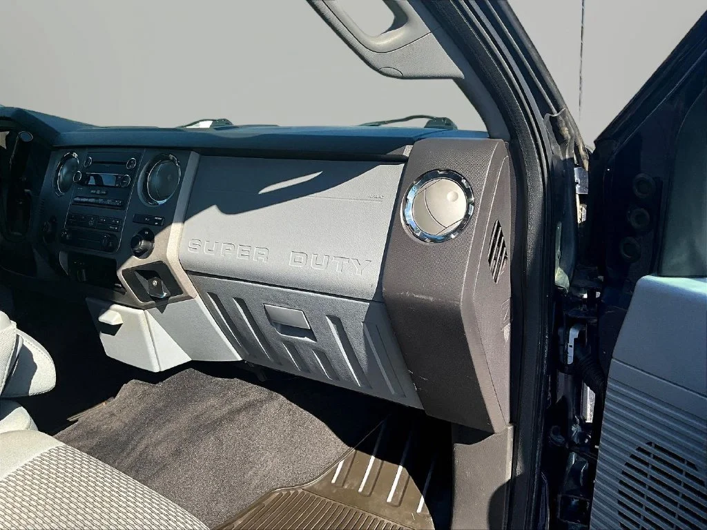 Used 2012 Dark Blue Pearl Metallic Ford XLT image 22
