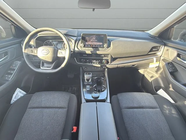 2026 Nissan Rogue SV - Photo 17