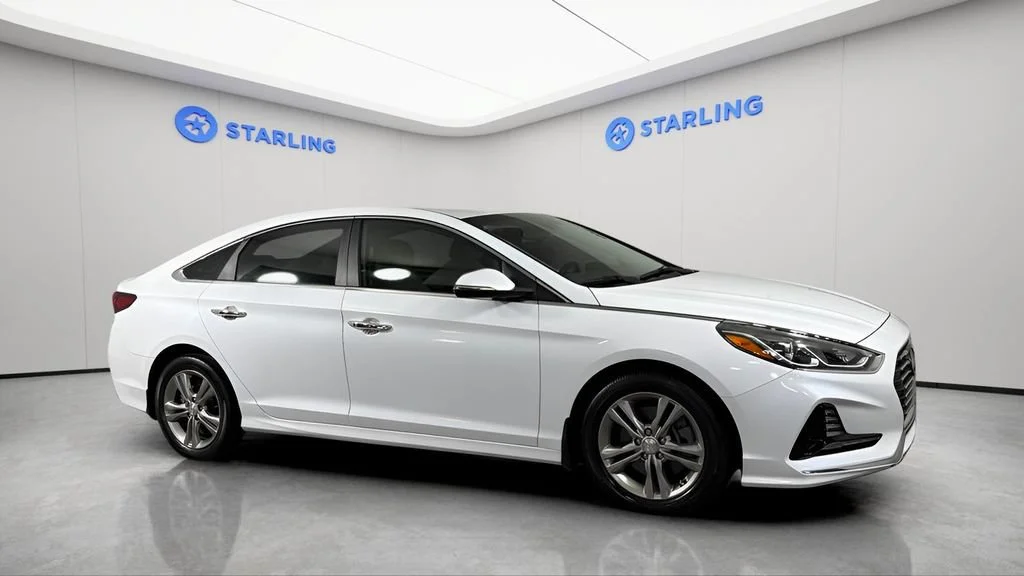 Used 2018 White Hyundai SEL image 12