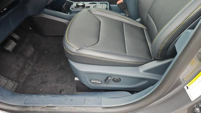 New 2026 Carbonized Gray Metallic Ford Lobo High AWD image 25