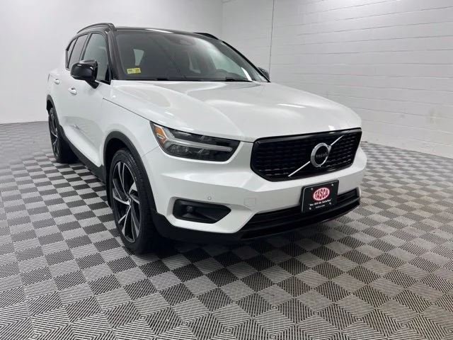 2021 Volvo XC40 R-Design