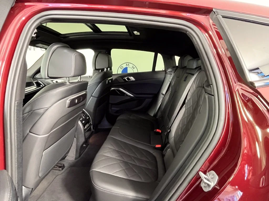 Used 2026 Red Metallic BMW xDrive40i image 22