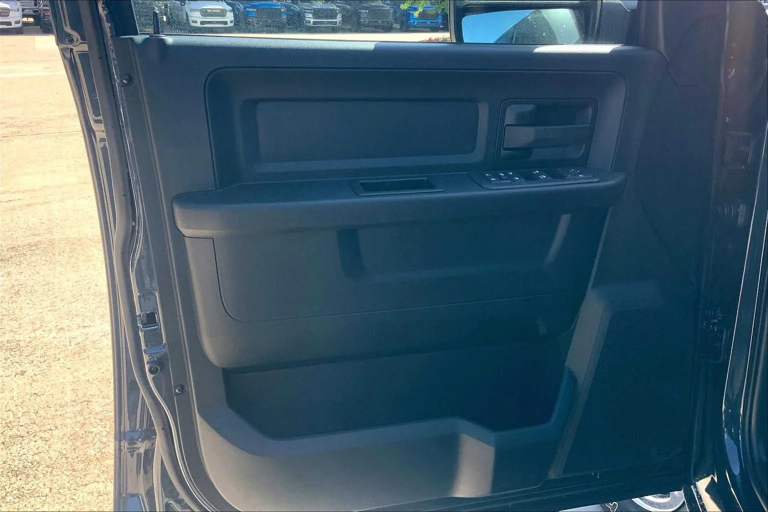 2025 RAM 2500 Tradesman - Photo 11