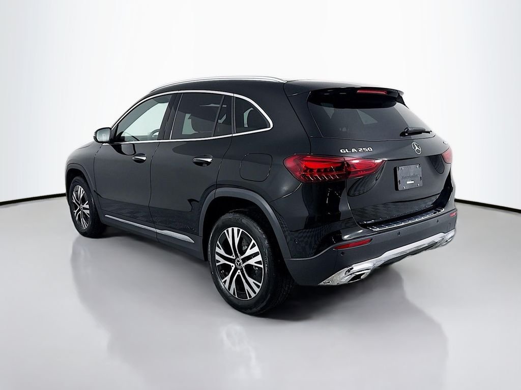 Used 2026 Black Mercedes-Benz GLA 250 image 3