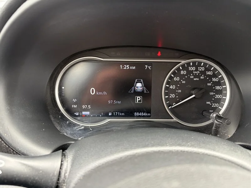 Used 2020 Blue Nissan SV image 12