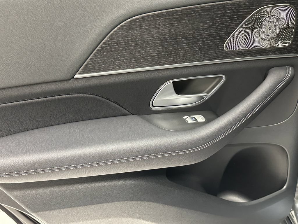 New 2026 MANUFAKTUR Silicon Grey Mercedes-Benz GLE 350 image 64