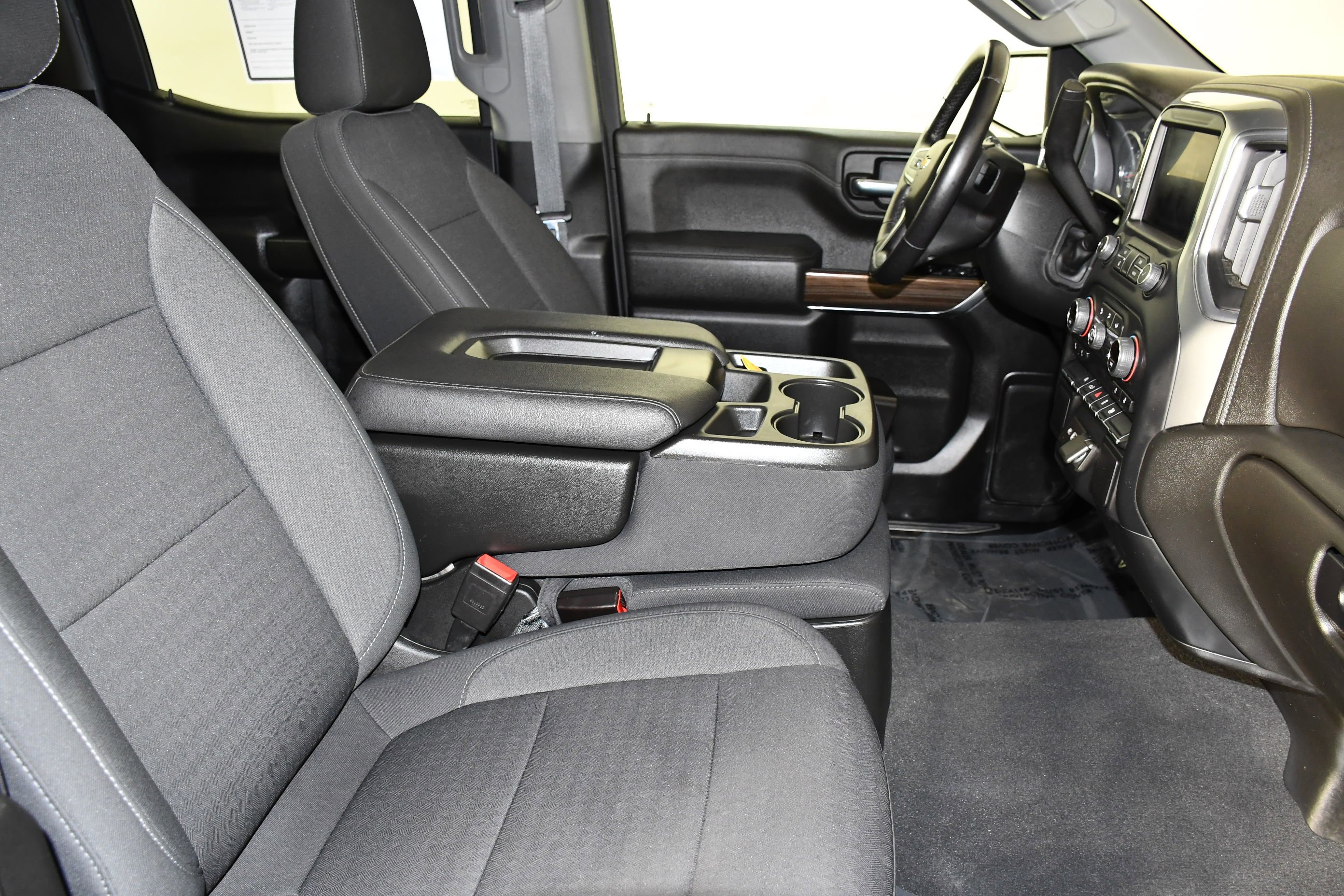 2022 Chevrolet Silverado 1500 LT - Photo 45