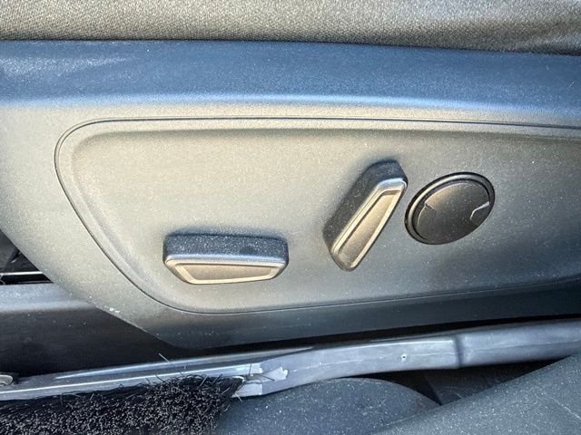 Used 2022 Green Ford XLT image 9