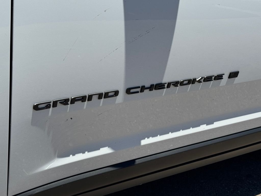 Used 2024 White Jeep Altitude X image 6
