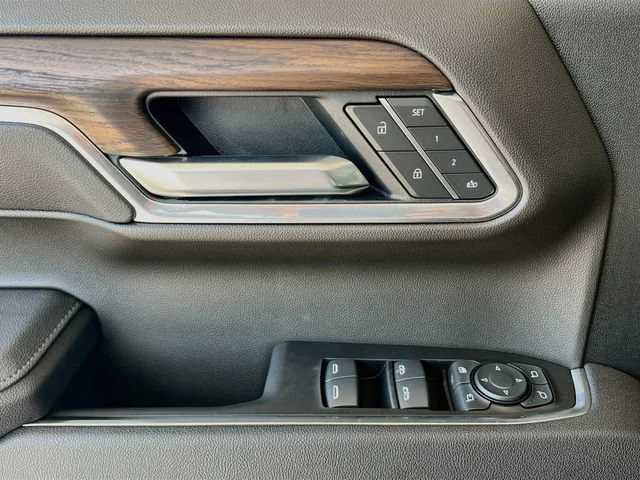 2026 GMC Sierra 1500 SLT - Photo 13