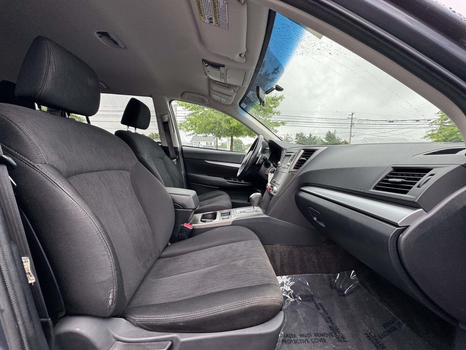 Used 2014 Carbide Gray Metallic Subaru 2.5i Premium image 9