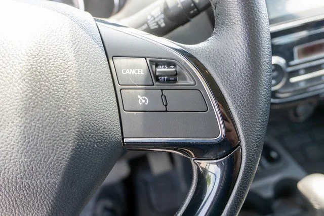 Used 2024  Mitsubishi SE image 24