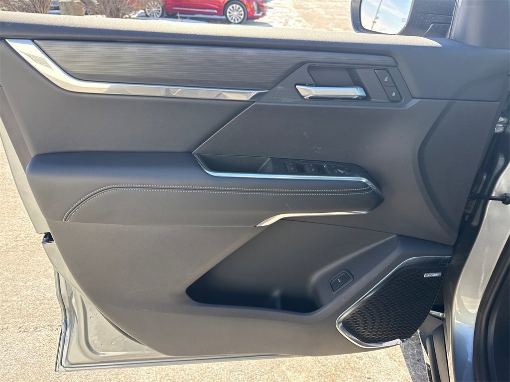 2026 GMC ACADIA - Image 13