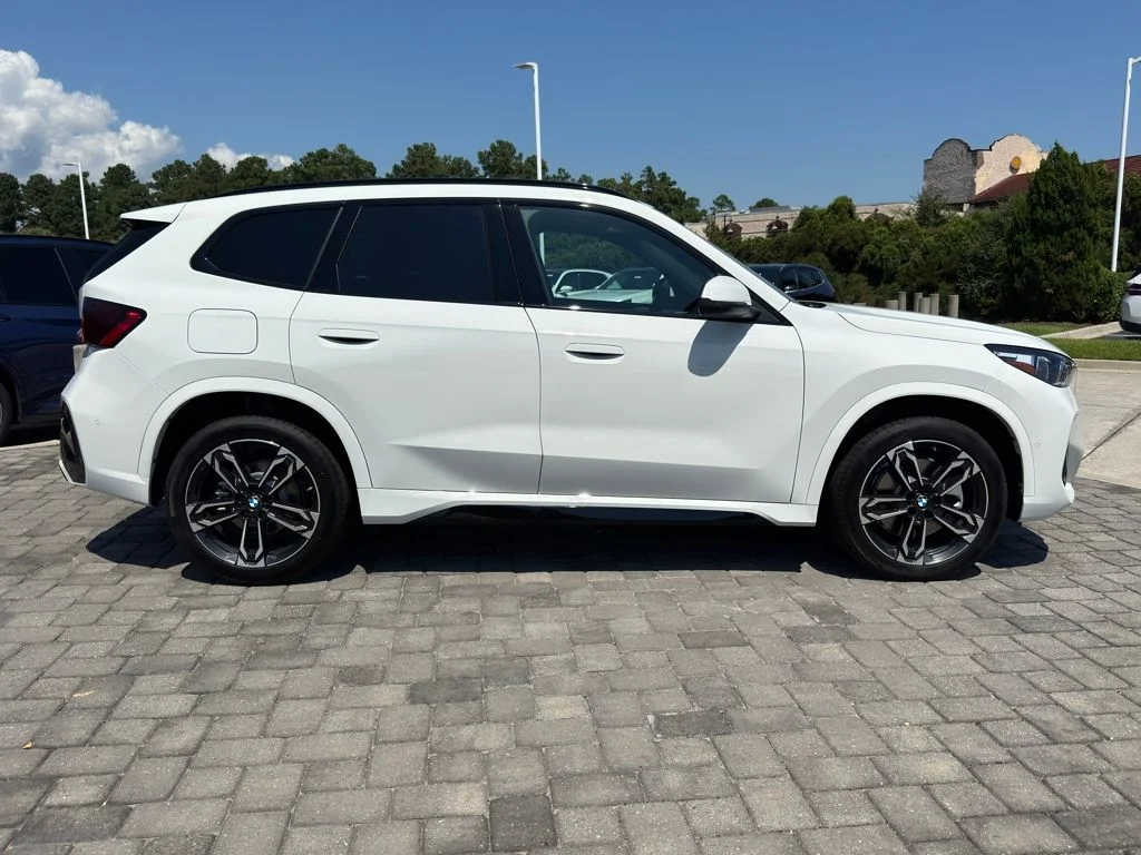 2026 BMW X1 28i - Photo 8