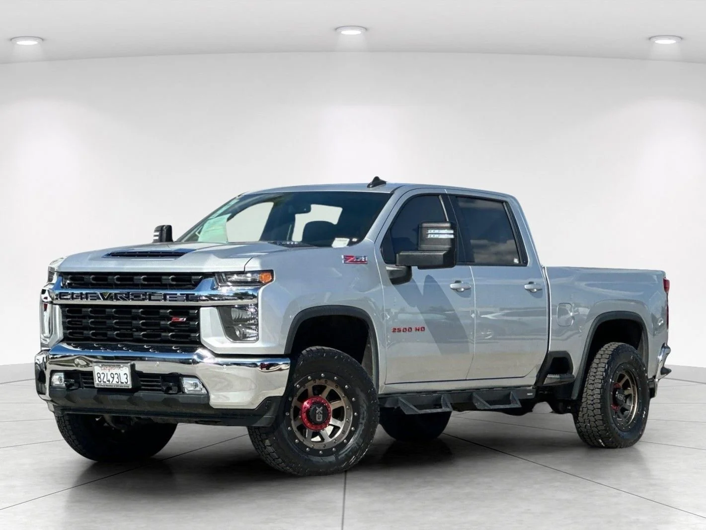 Vehicle Image 2