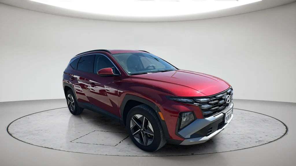 Used 2025 Red Hyundai SEL image 1